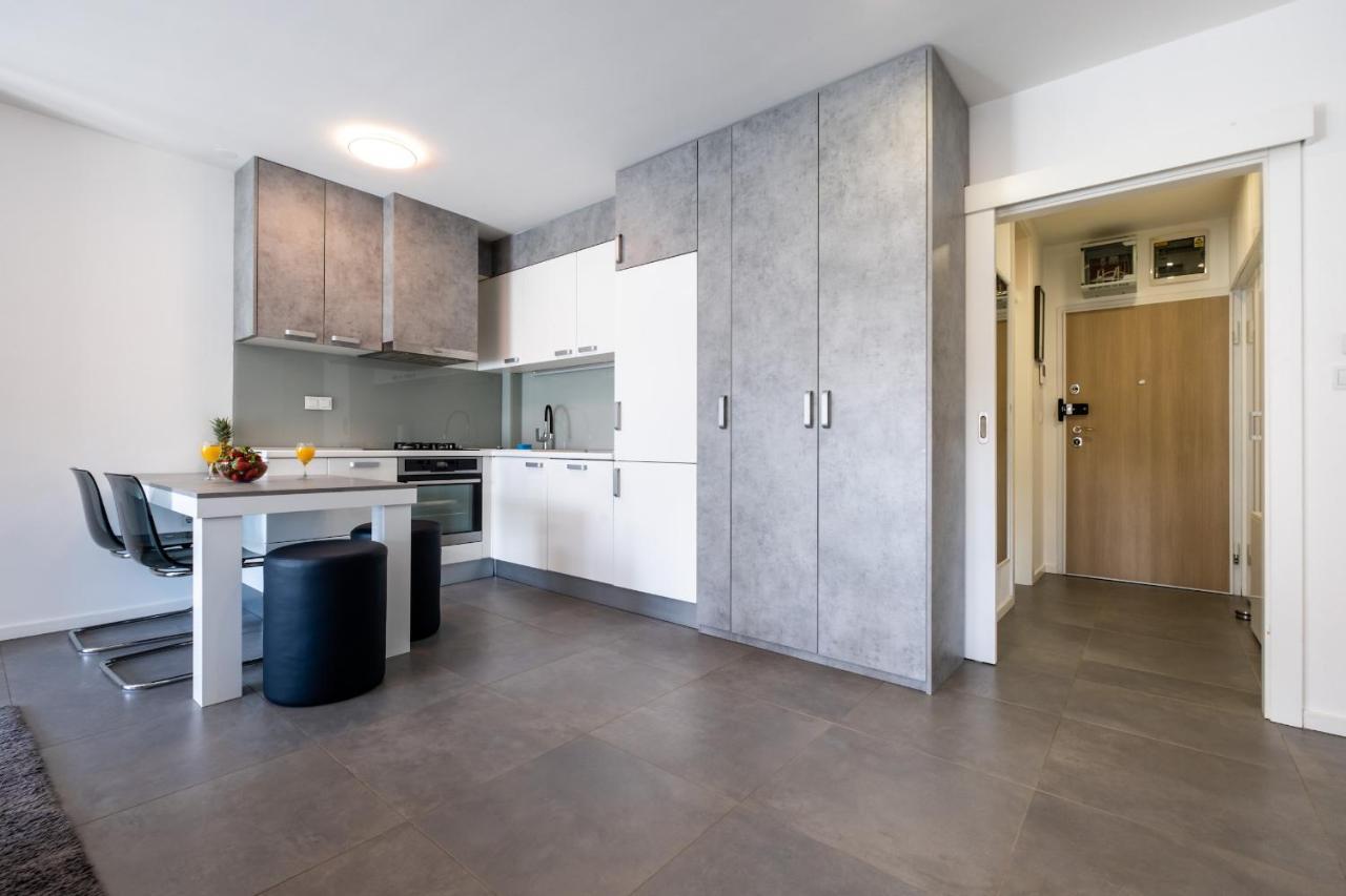 Apartment Zagreb, 0-24, Self Service Check-In, Free Parking ภายนอก รูปภาพ