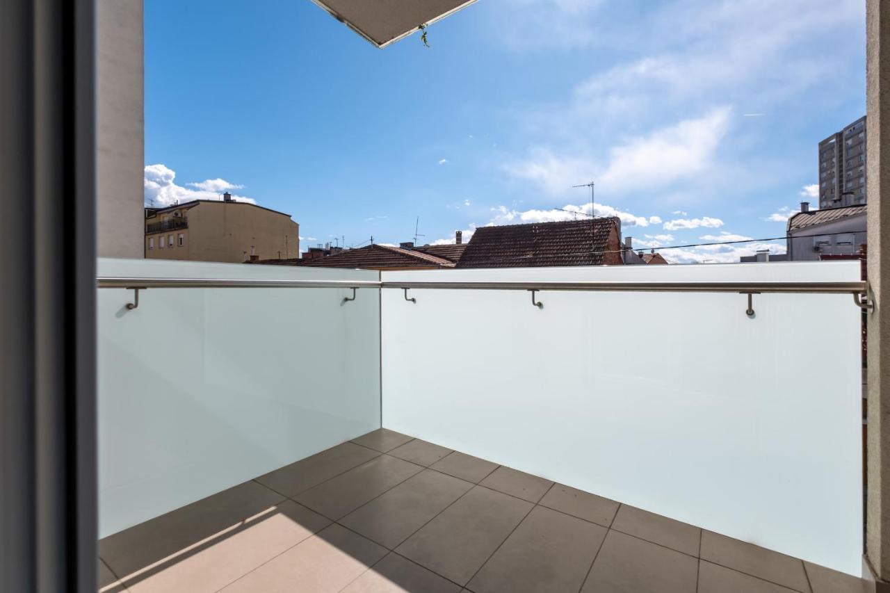 Apartment Zagreb, 0-24, Self Service Check-In, Free Parking ภายนอก รูปภาพ
