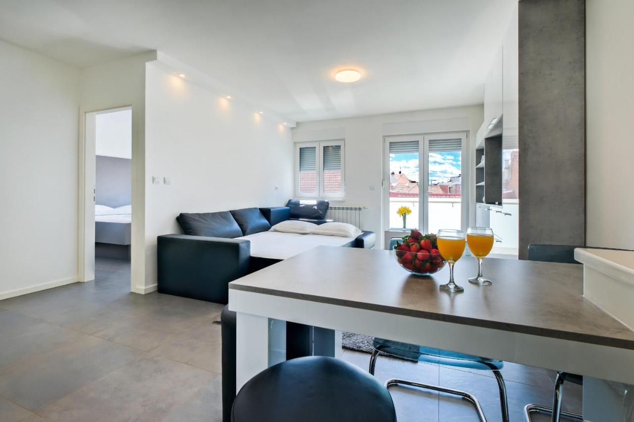 Apartment Zagreb, 0-24, Self Service Check-In, Free Parking ภายนอก รูปภาพ